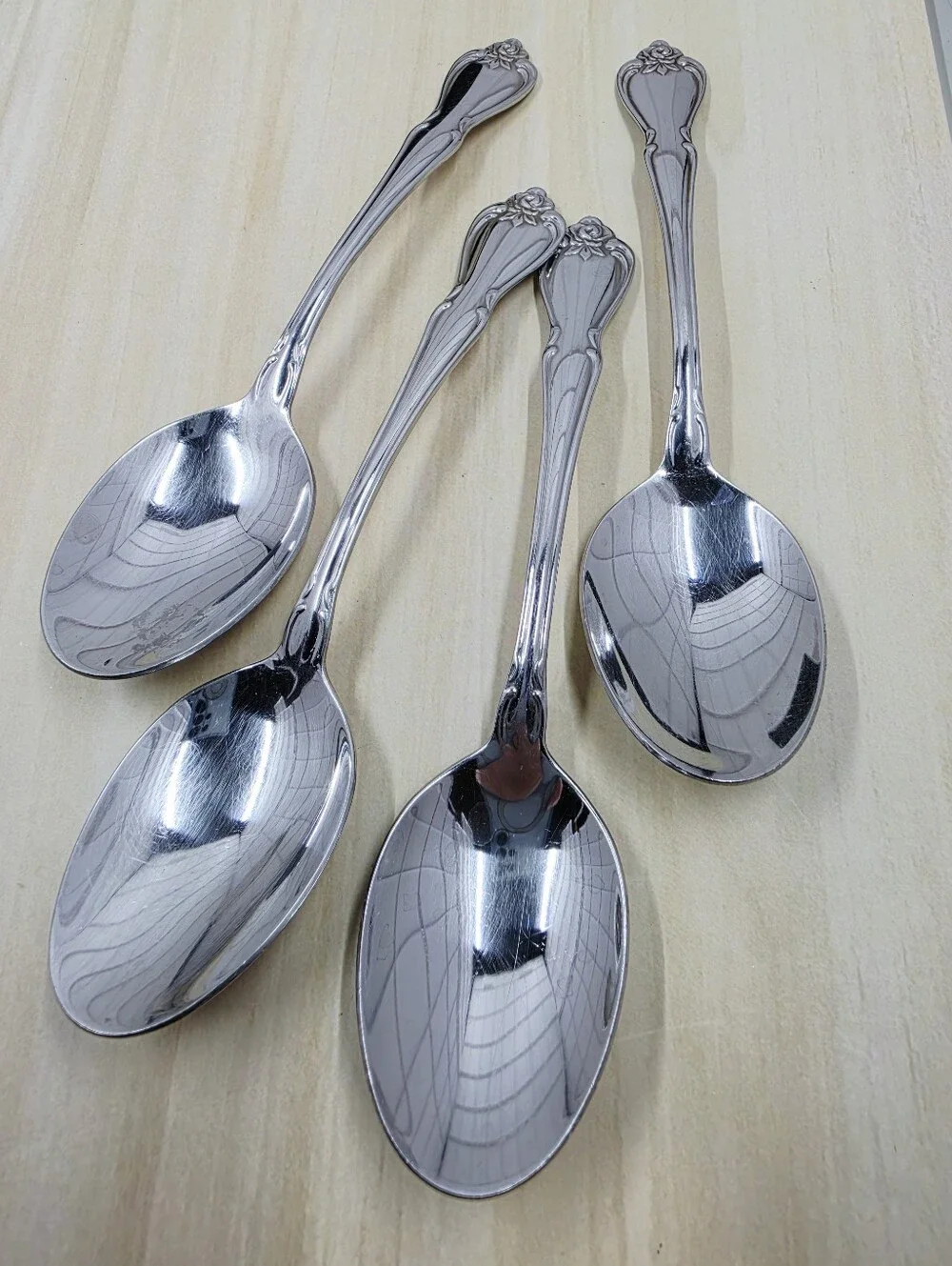 Oneida Arbor Rose True Rose Stainless Steel Flatware Set Of 18
